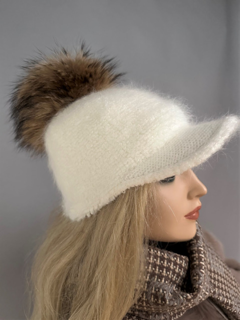 CZAPKA Z DASZKIEM ZIMOWA ŚMIETANA 2W1 ODPINANY POMPON