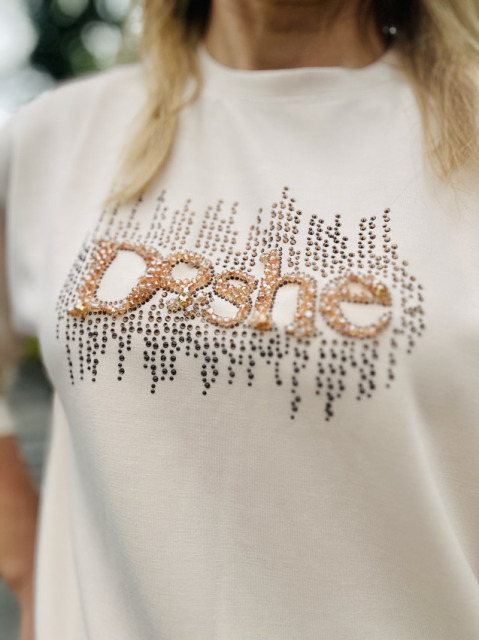 DI'SHE BLUZA OZDOBNE LOGO BUDYNIOWA