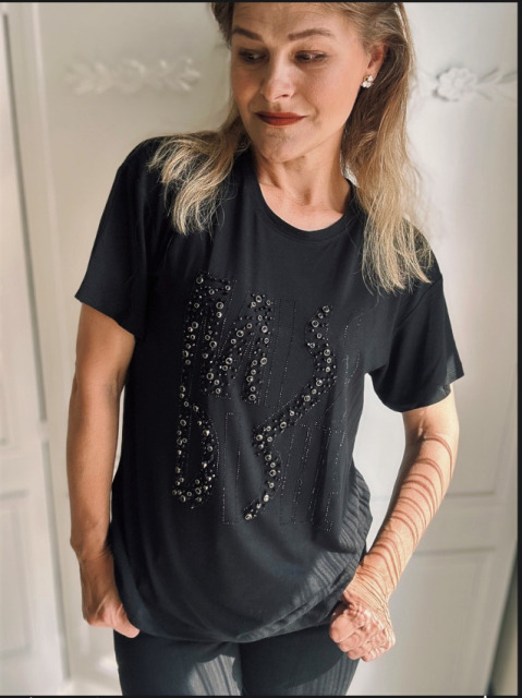 DI"SHE T-SHIRT BLUZKA LEJĄCY TENCEL CZARNA