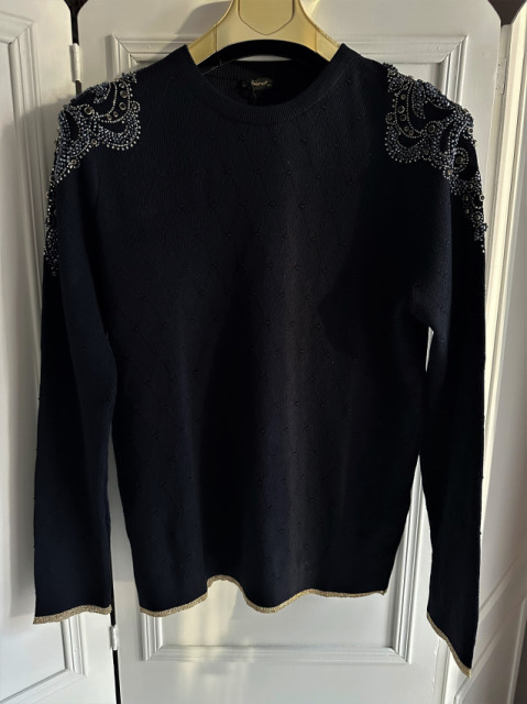 DI'SHE SWETER DZIANINOWY CIEMNY GRANAT DEKOLT POD SZYJĘ + ZDOBIENIE DI'SHE SWETER DZIANINOWY CIEMNY GRANAT DEKOLT POD SZYJĘ + ZDOBIENIE