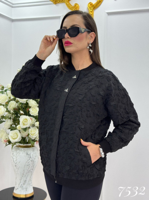 LA BELLA BLUZA BOMBERKA FAKTURA 3D NA ZAMEK LA BELLA BLUZA BOMBERKA FAKTURA 3D NA ZAMEK