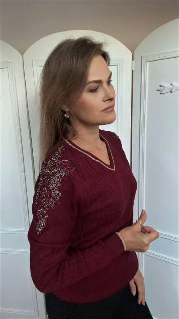 DI'SHE SWETER DZIANINOWY BORDOWY DEKOLT V + ZDOBIENIE STANDARD