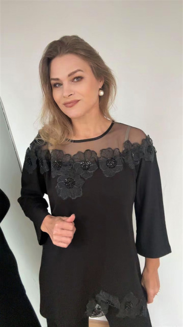 ELEGANCKA  BLUZKA CZARNA EFEKTOWNY HAFT + KORALIKI