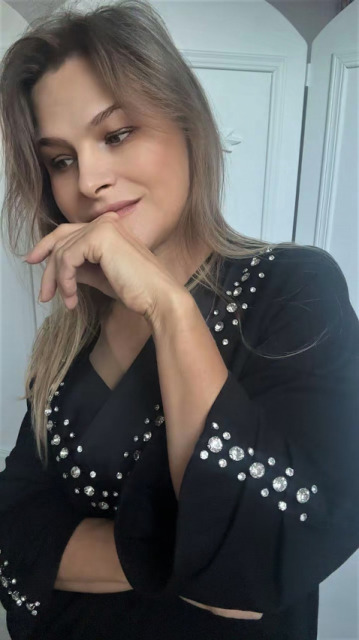 ELEGANCKA KLASYCZNA BLUZKA DEKOLT V PIĘKNIE ZDOBIONA