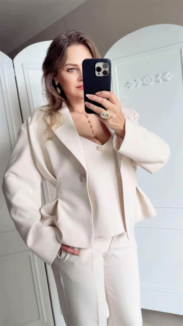 La Diva Mia ELEGANCKI TOP ŚWIETLISTY JASNY BEŻ
