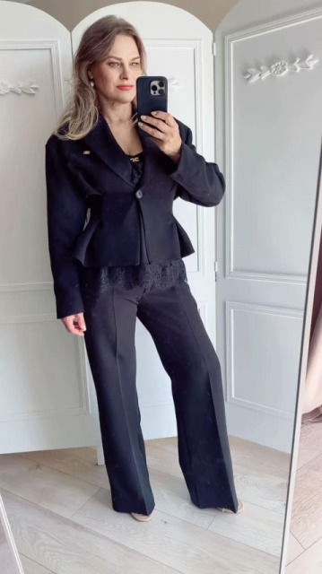 La Diva Mia ELEGANCKI 2 CZĘŚCIOWY GARNITUR CZARNY